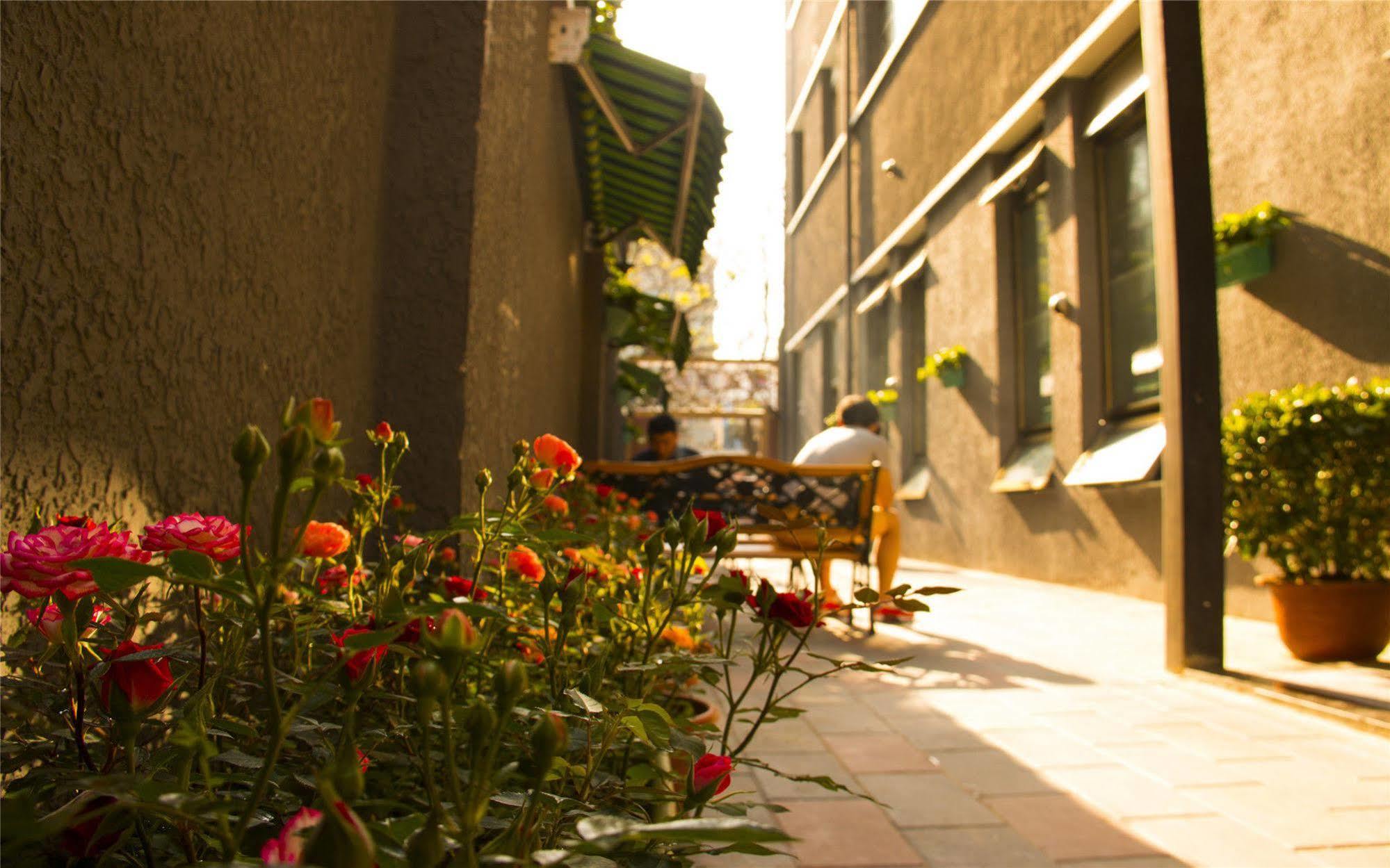 Beijing Sunrise Youth Hostel Beihai Branch Buitenkant foto